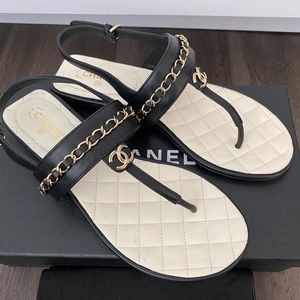 2023 CHANEL CC LOGO BLACK THONG LEATHER FLAT SHOES SANDALS 37